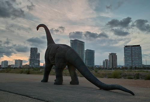 Al despertar, el dinosaurio seguía allí, por Almusaiti