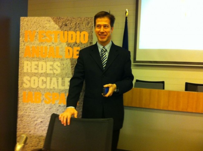 IV Estudio sobre Redes Sociales de IAB Spain y Elogia
