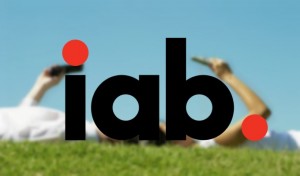 IAB México presenta su Estudio de Usos y Hábitos de dispositivos móviles 2012